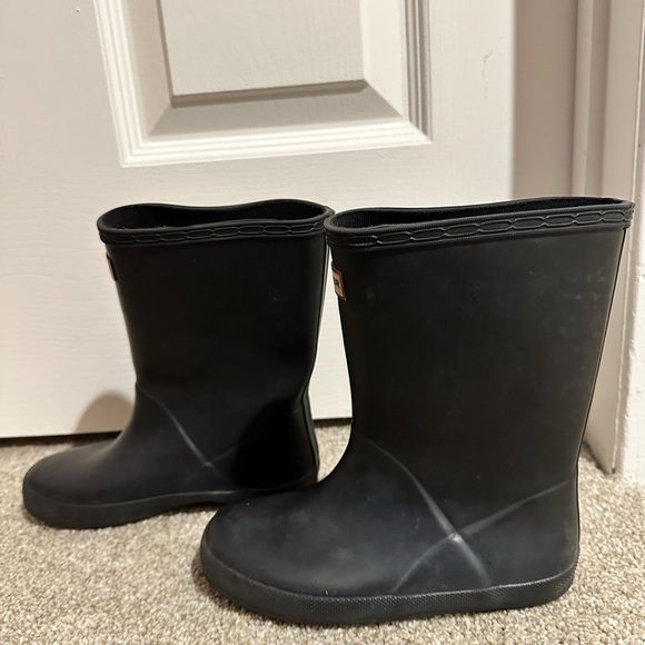 Hunter Black Rain Boots - Picture 2 of 12